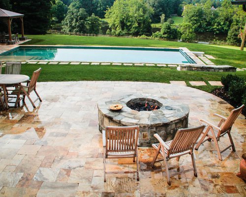 Travertine Patio with Fire Pit
